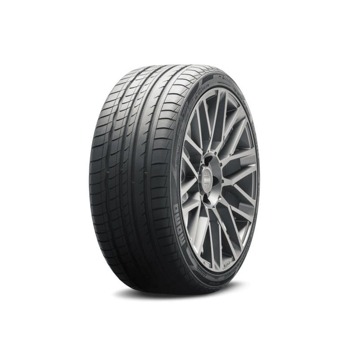 235/40R18 MOMO M-3 OUTRUN (95Y)-tyres.co.za