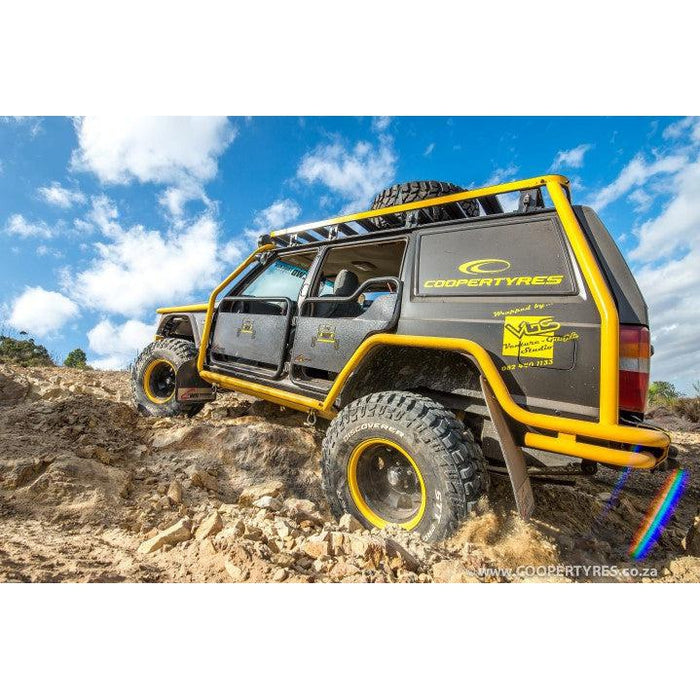 265/70R17 COOPER DISCOVERER STT PRO (121/118Q)-tyres.co.za