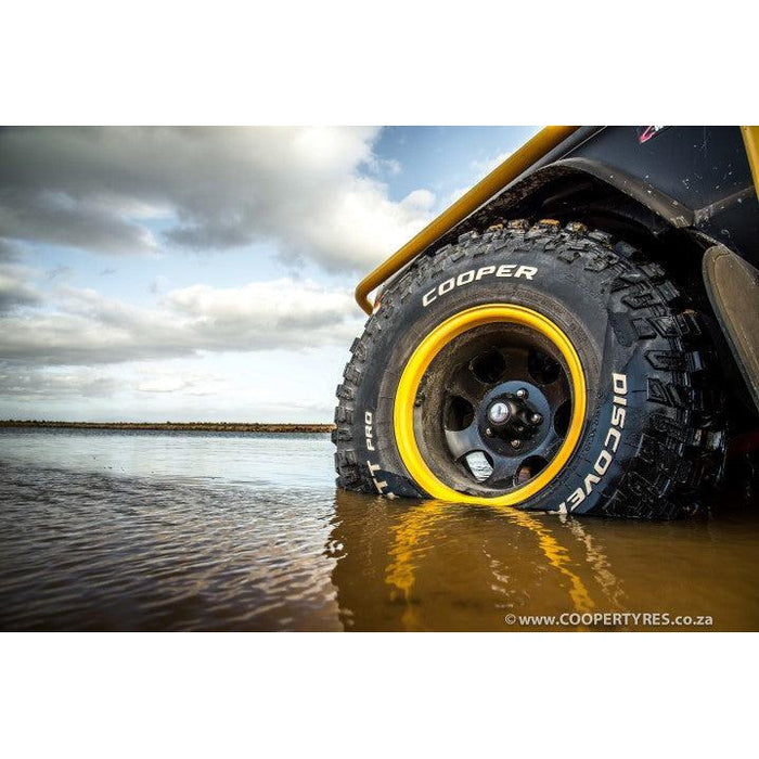 265/70R17 COOPER DISCOVERER STT PRO (121/118Q)-tyres.co.za