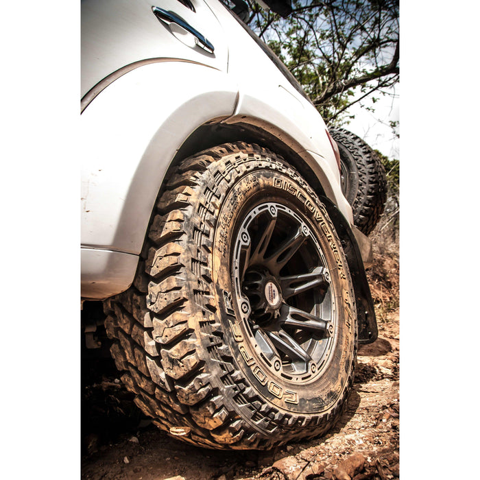 31/10.50R15 COOPER DISCOVERER ST MAXX (109Q)-tyres.co.za