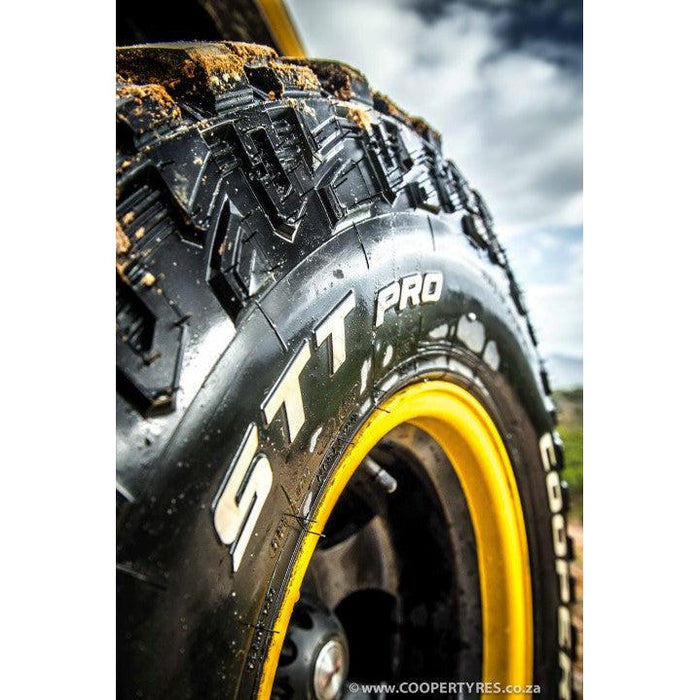 31/10.50R15 COOPER DISCOVERER STT PRO (109Q)-tyres.co.za