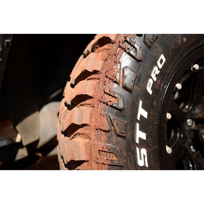 31/10.50R15 COOPER DISCOVERER STT PRO (109Q)-tyres.co.za