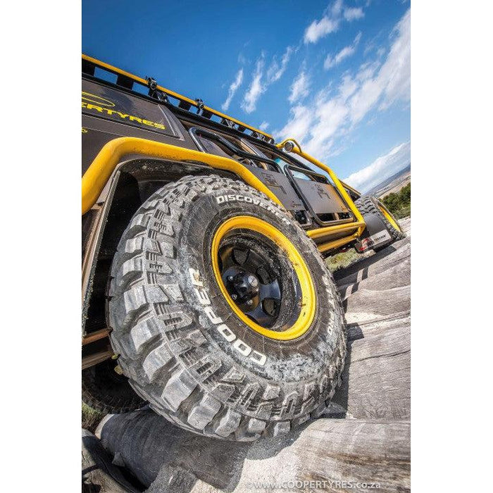 31/10.50R15 COOPER DISCOVERER STT PRO (109Q)-tyres.co.za