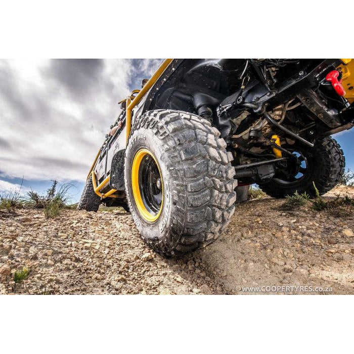31/10.50R15 COOPER DISCOVERER STT PRO (109Q)-tyres.co.za